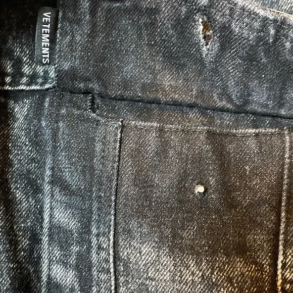 Vetements x Levi’s 2017 Denim Jacket Unisex Large Oversized Black Hooded FLAW